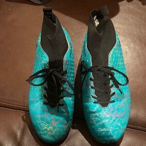 Vibrant Teal and Black Athletic Shoes